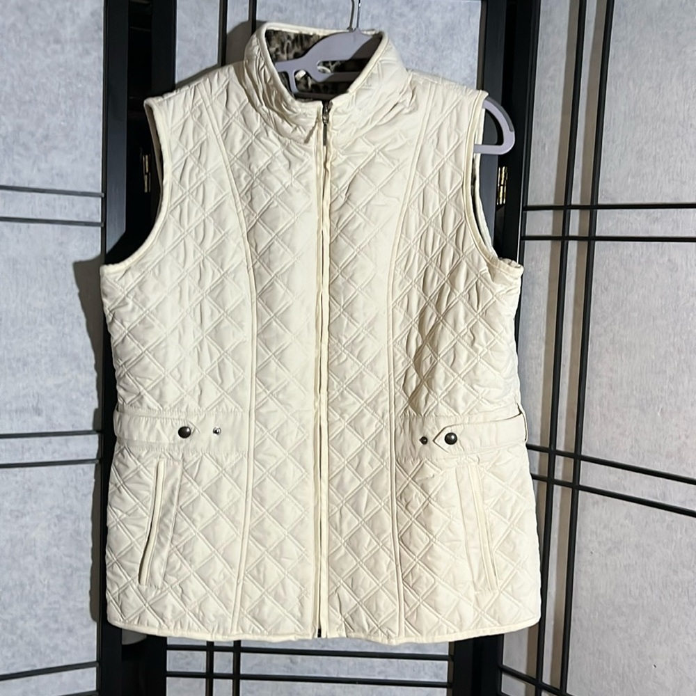 Weatherproof women’s lined vest